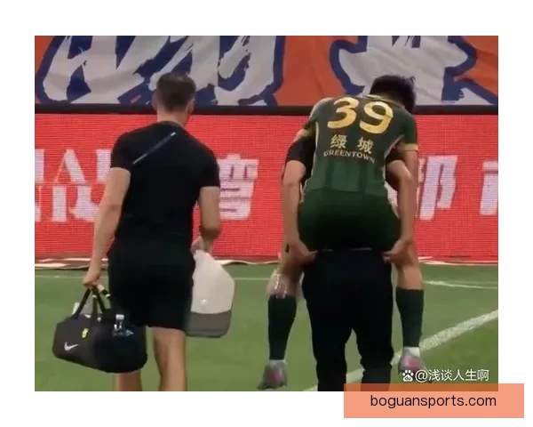国足超新星陷入十字路口 留洋与否皆成职业发展难题现实抉择关键期